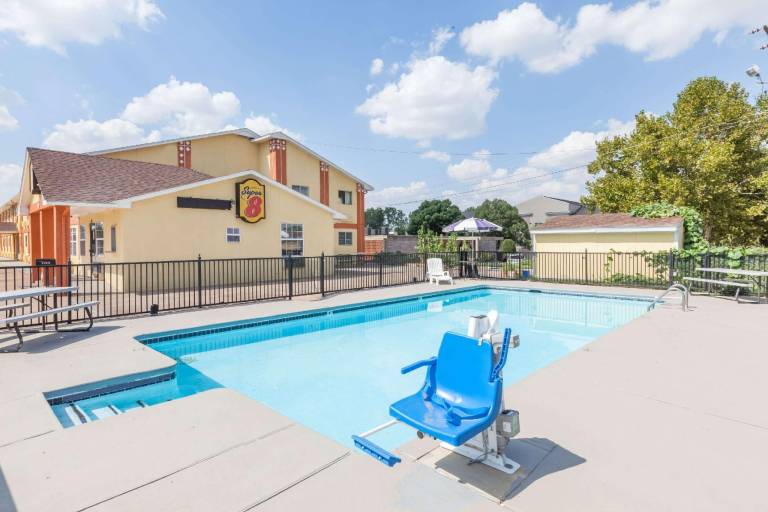 Super 8 By Wyndham Chickasha — photo 5