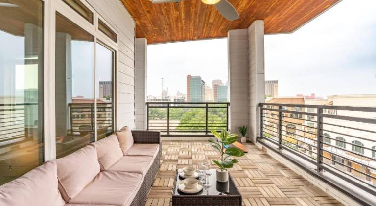 Fully equipped rental apartment with terrace, garden & grill | Suitable for remote work | Pet-friendly in San Antonio, TX
