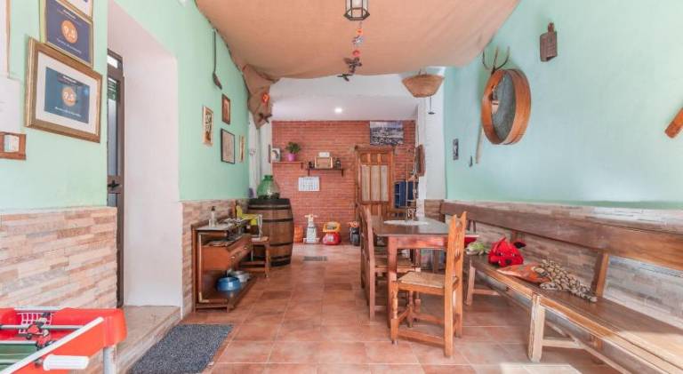 Fully equipped ample house with garden, barbecue & patio | Suitable for remote work | Dogs allowed — photo 4