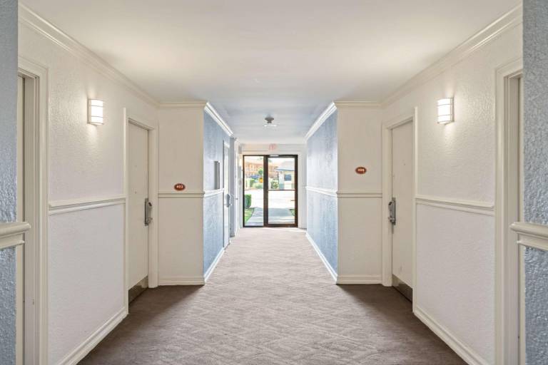 Americas Best Value Inn Brenham — photo 4