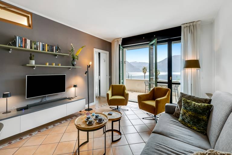 Family-friendly pleasant holiday apartment with BBQ & patio | Water view | Next to the beach | Pets are welcome — photo 3