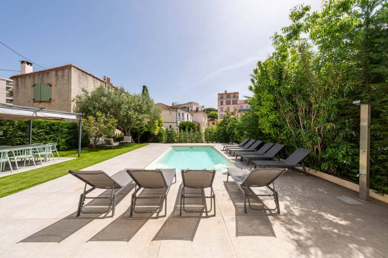 Ample villa with barbecue, garden & pool | Pets allowed — photo 3