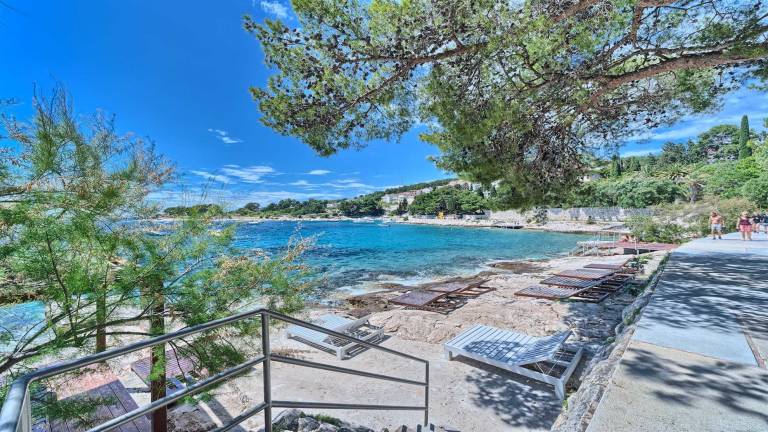 Villa Coral Bay - beachfront 3 bedroom villa in walking distance to Hvar Town by MyWaycation — photo 4