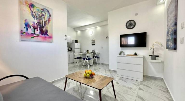 Apartment with 1 room for 4 persons — photo 2