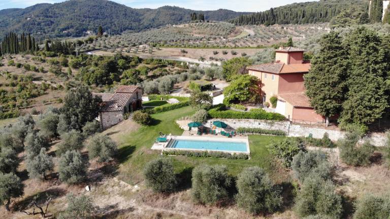 My Exclusive Italy - Enchanting Villa with Pool surrounded by vineyards in Rignano sull'Arno