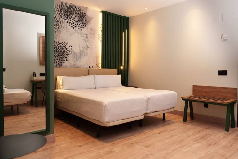 Aparthotel Parla