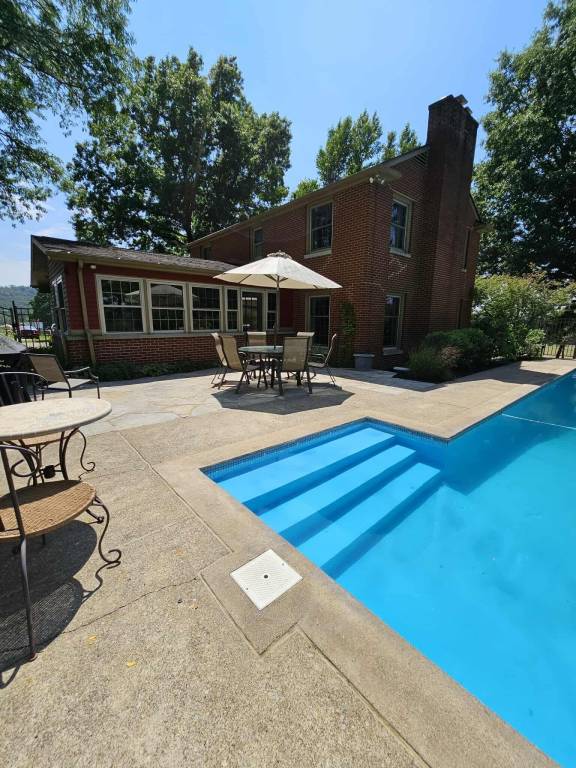 House Hempfield Township