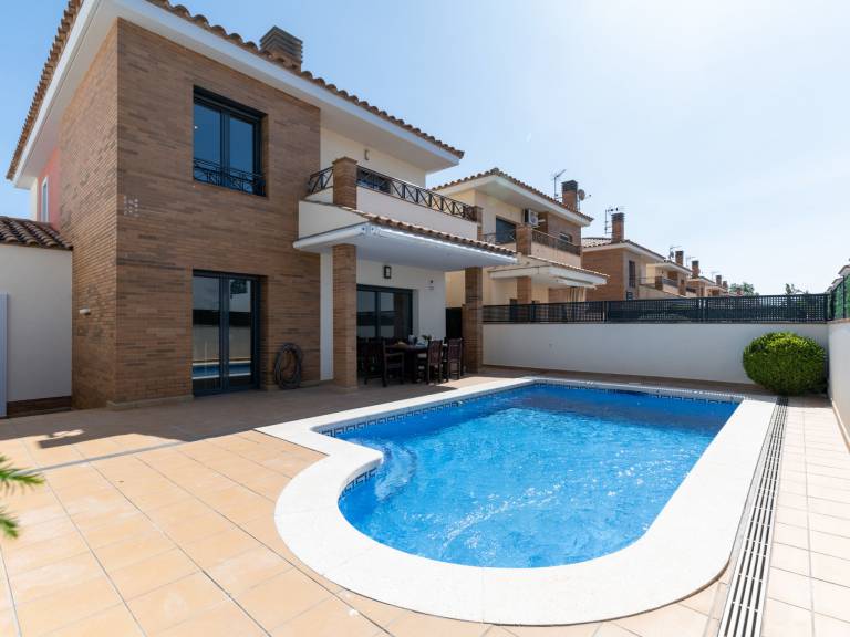 Ferienhaus in Empuriabrava, Costa Brava f&uuml;r max. 8 Personen