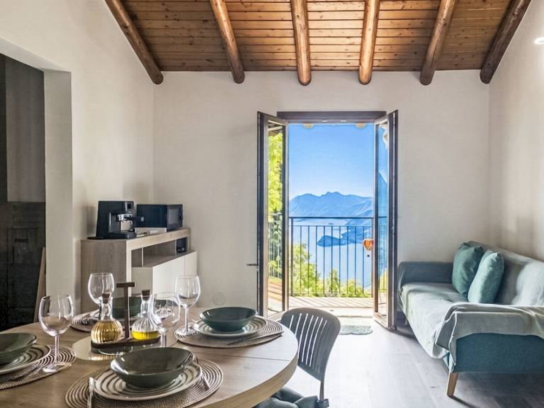 Ferienhaus in Plesio, Santa Maria Rezzonico für max. 4 Personen Ferienhaus in Plesio, Santa Maria Rezzonico für max. 4 Personen