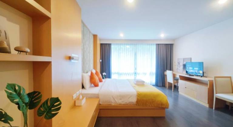 Serviced apartment with pool | Perfect for remote work — photo 2