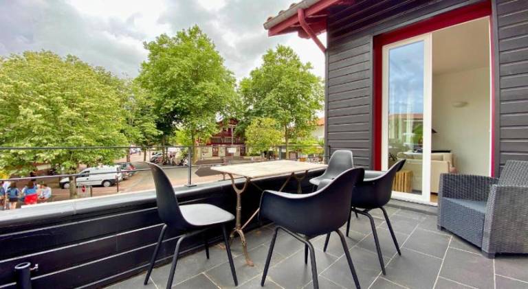 Apartment with grill, garden & terrace — photo 5