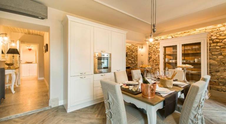 Apartment with patio in Desenzano del Garda