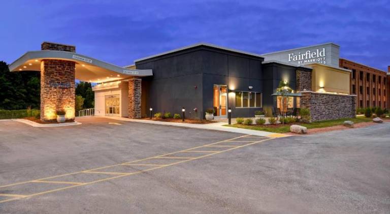 Fairfield by Marriott Inn & Suites Milwaukee North — photo 4