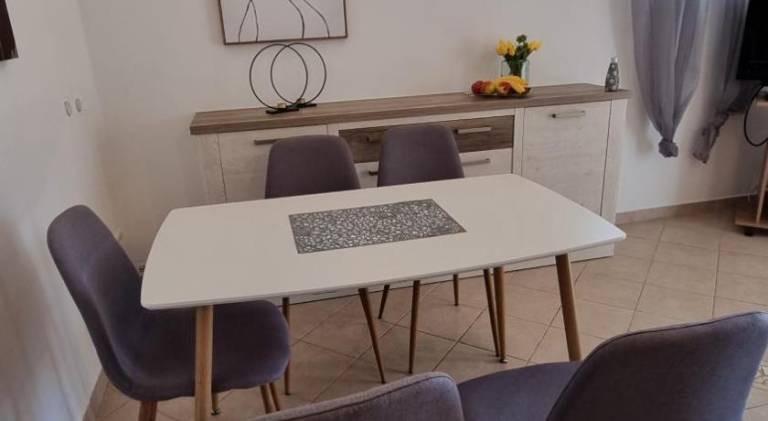 Holiday apartment with 2 rooms for 5 persons — photo 4