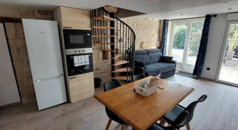 Vacation home with barbecue, terrace & garden | Suitable for remote work in Saintes
