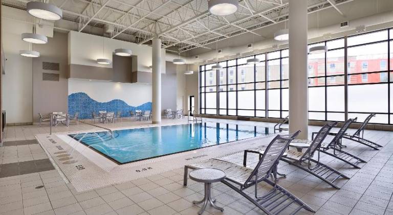 DoubleTree by Hilton West Edmonton — photo 2