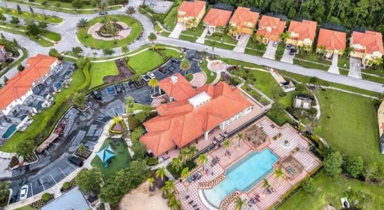 Villa with pool & jacuzzi — photo 5