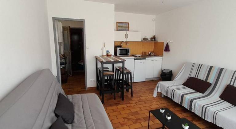Apartment with 1 room for 4 persons — photo 2