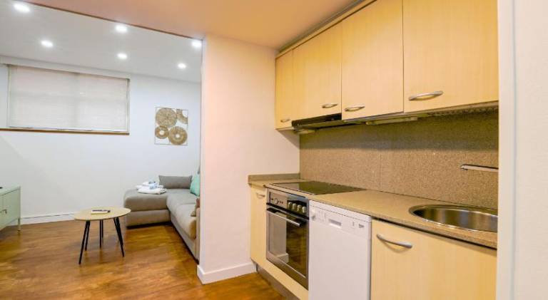 Holiday apartment | Near Park Güell — photo 4