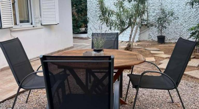 Holiday apartment with garden & terrace — photo 3
