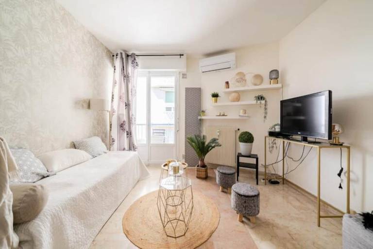 Nice holiday apartment | Next to the beach | Pet-friendly in Grasse