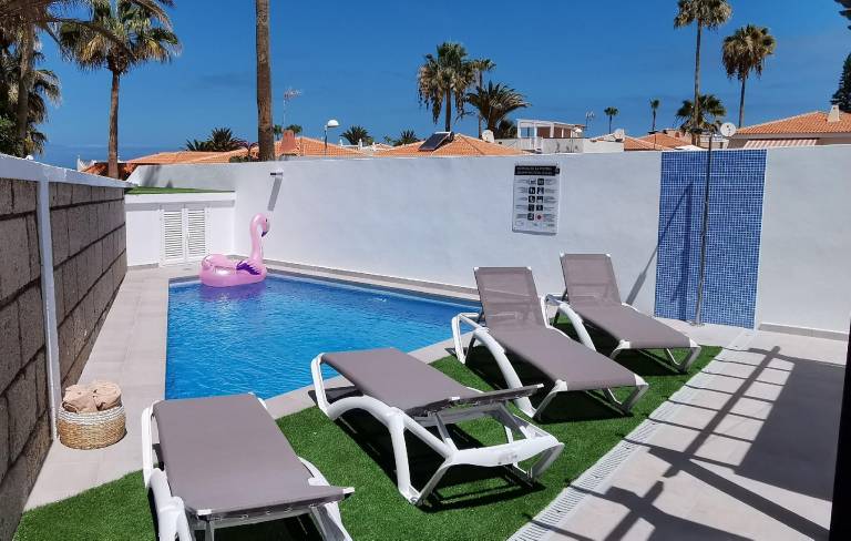 Villa with pool, terrace & hot tub — photo 3