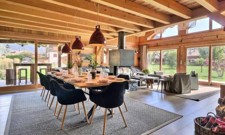 Chalet, Ground floor, terrace, balcony, fireplace or stove, 800m², Morzine in Morzine