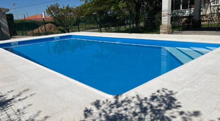 Ample vacation home with pool | Pets are welcome — photo 4