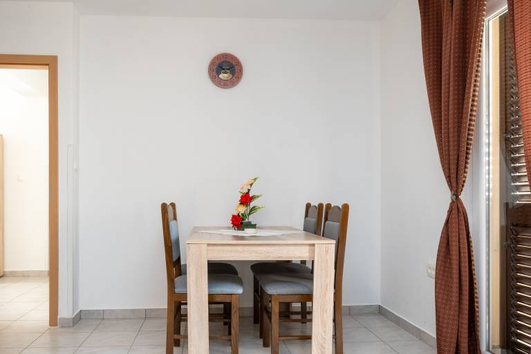 One bedroom apartment with terrace and sea view Tribanj Šibuljina, Paklenica (A-17818-a) — photo 3