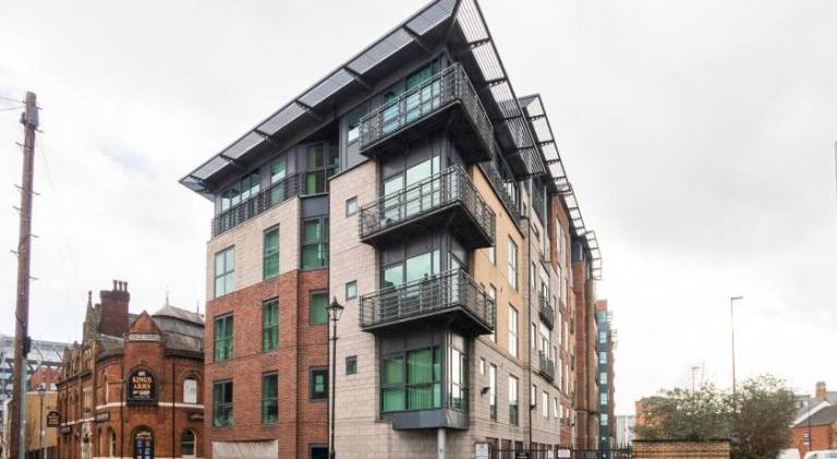 Charming apartment | Near Manchester Town Hall | Good for workation | Pet-friendly — photo 2