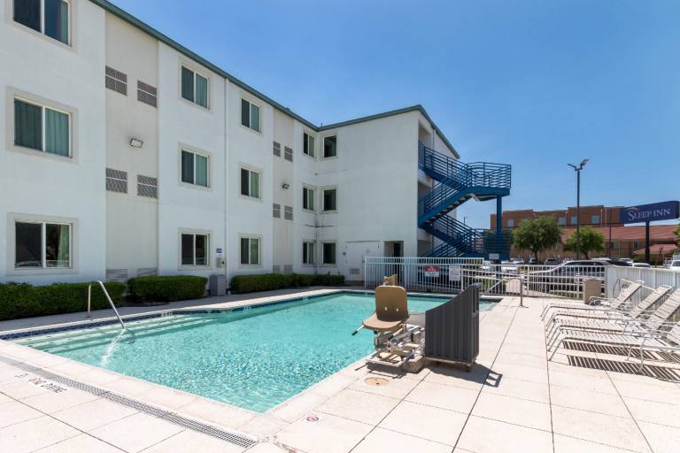 Motel 6 Irving, TX - DFW Airport North — photo 3