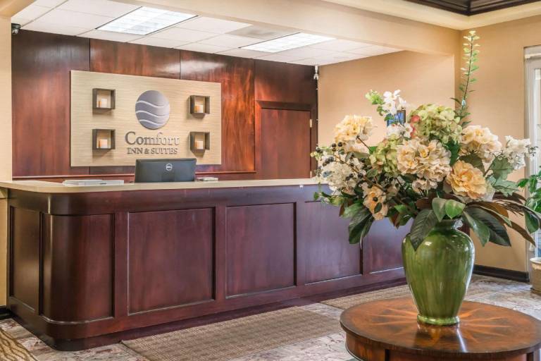Comfort Inn & Suites Seattle North — photo 4