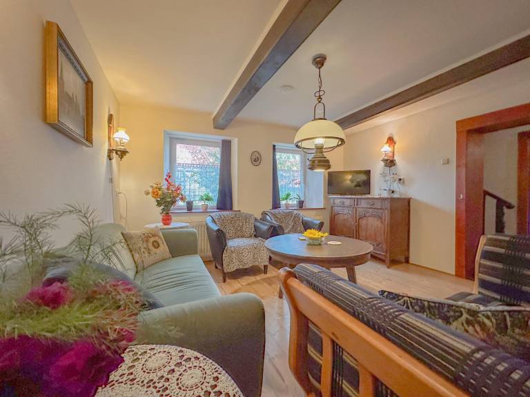 Vacation home with yard & patio | Pets are welcome — photo 4