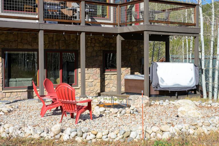 Condo with hot tub | Close to the ski | Pets are welcome — photo 2