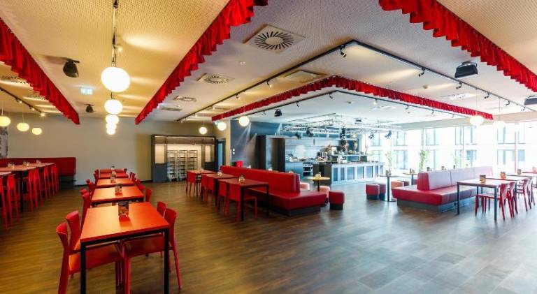 MEININGER Hotel Dresden Zentrum — photo 2