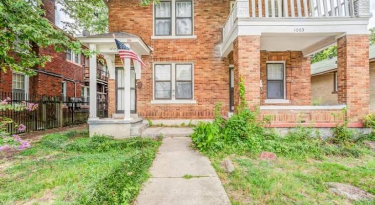 House with 2 rooms for 10 persons in Memphis, TN