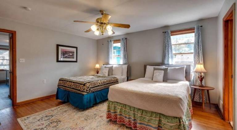 Vacation home | Pets are welcome in Savannah, GA