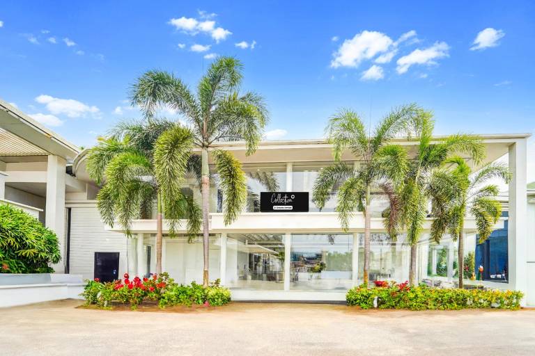 Super Collection O Kazhakuttam Near AL Saj Convention Centre