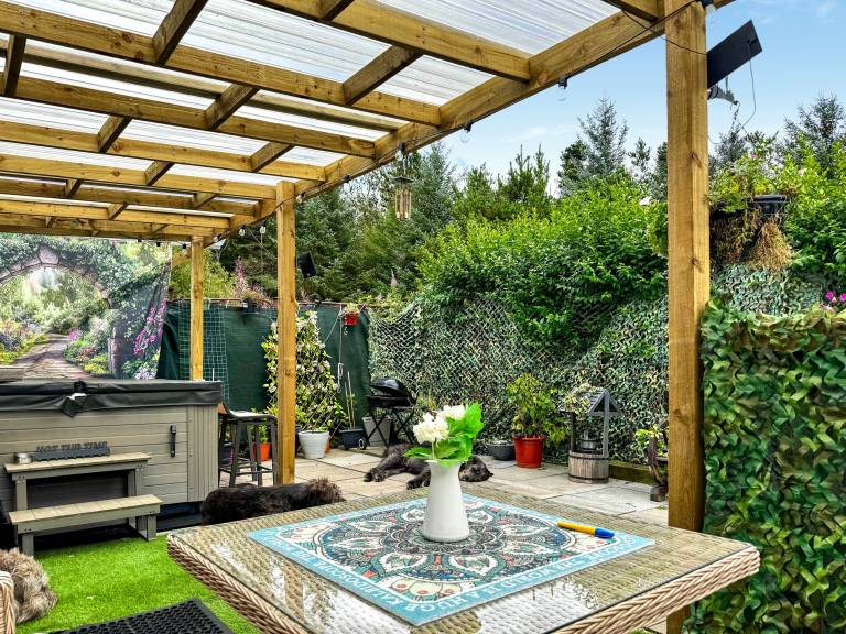 Child-friendly nice cottage with yard, jacuzzi & BBQ | River view | Pets are welcome — photo 2