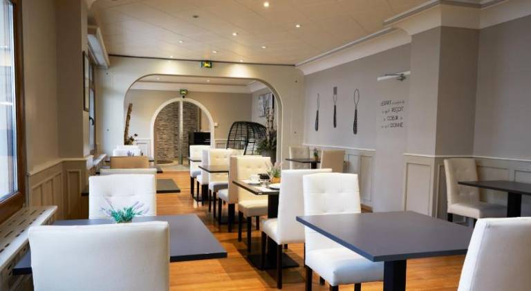 Hotel Le Divona "au coeur de Divonne" — photo 4
