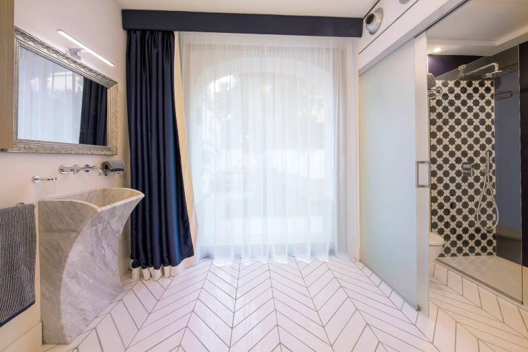 Luxury Apartment with Garden and Pool — photo 5