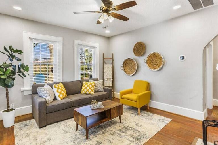 House Sylvan Hills