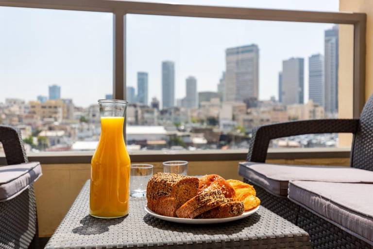 Fully equipped charming rental apartment with patio | Next to Neve Tzedek | Beach nearby | Pets are welcome — photo 4