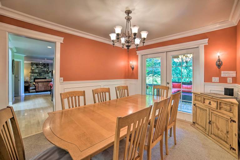 Beautiful Wine Country Home w/ Hot Tub & Lake View — photo 5