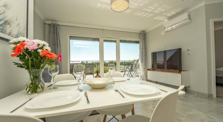 Holiday apartment with 2 rooms for 6 persons — photo 2