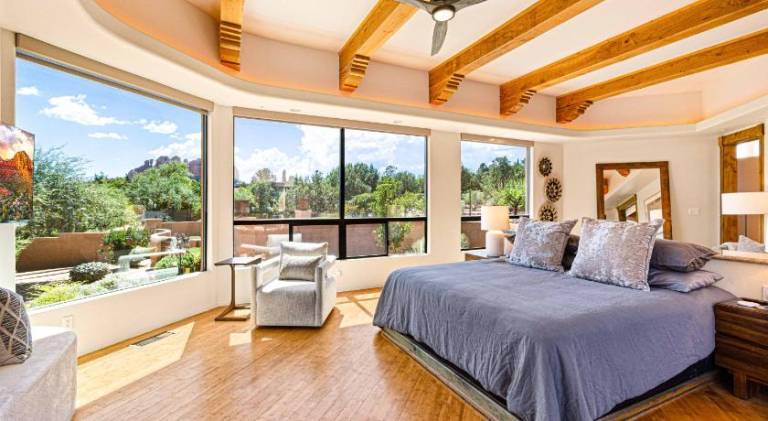 Vacation home with pool | Pets allowed — photo 2