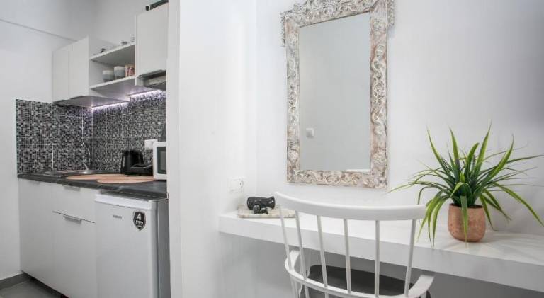 Serviced apartment with terrace, hot tub & garden — photo 4