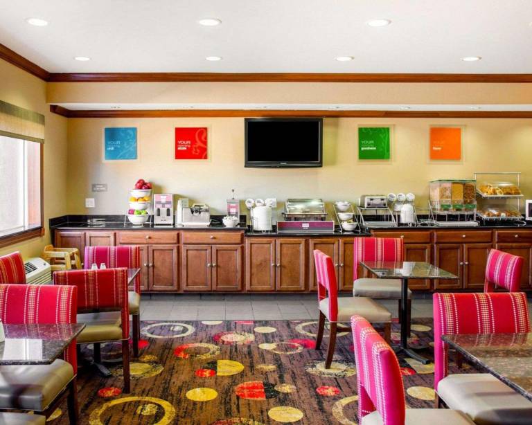 Comfort Inn & Suites Coralville - Iowa City near Iowa River Landing — photo 5