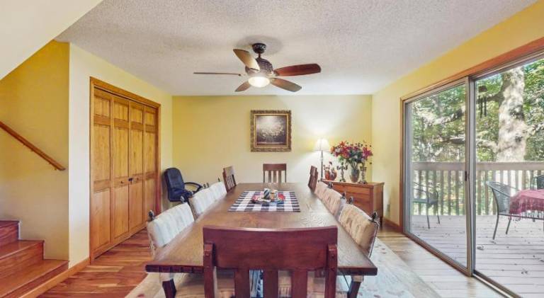 Vacation home with pool | Pets are welcome — photo 3