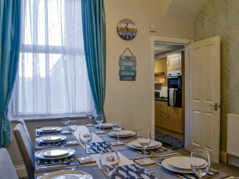 Family-oriented nice cottage with garden | River view | Pets are welcome — photo 2